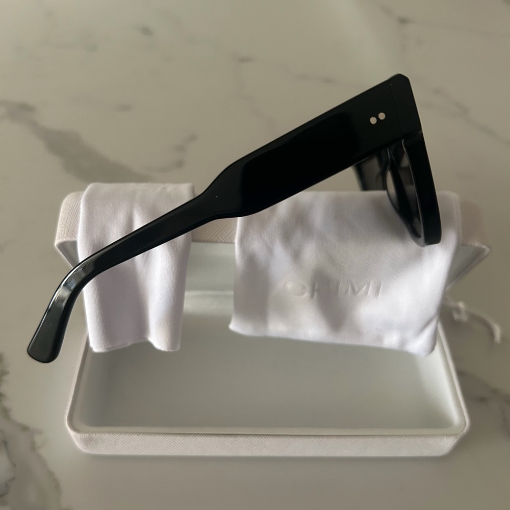 Chimi Black Sunglasses 07 Core